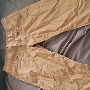 Express cargo capris size 4